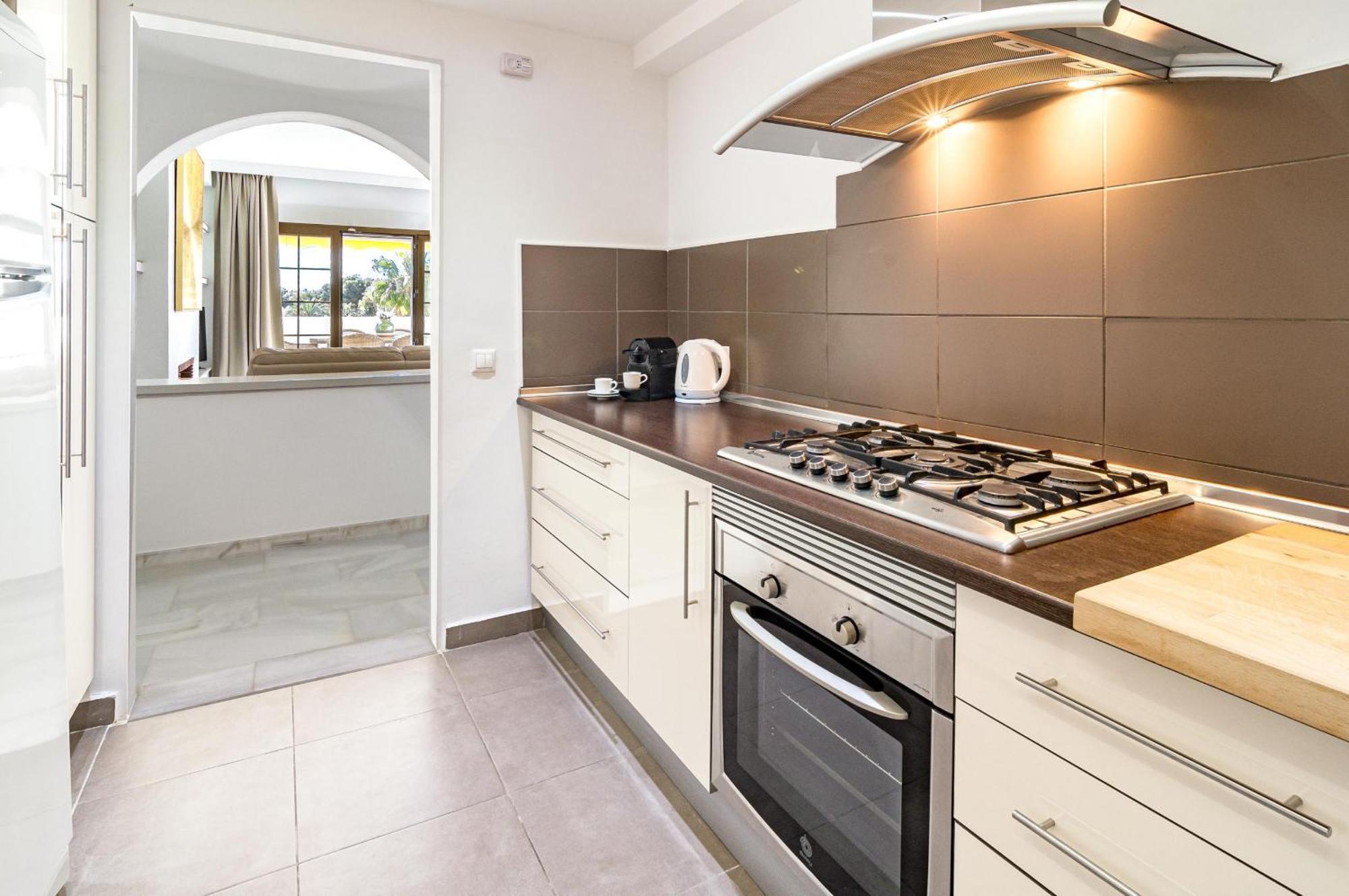 Ab4 - Vacation Home, By Roomservices Apartment Marbella